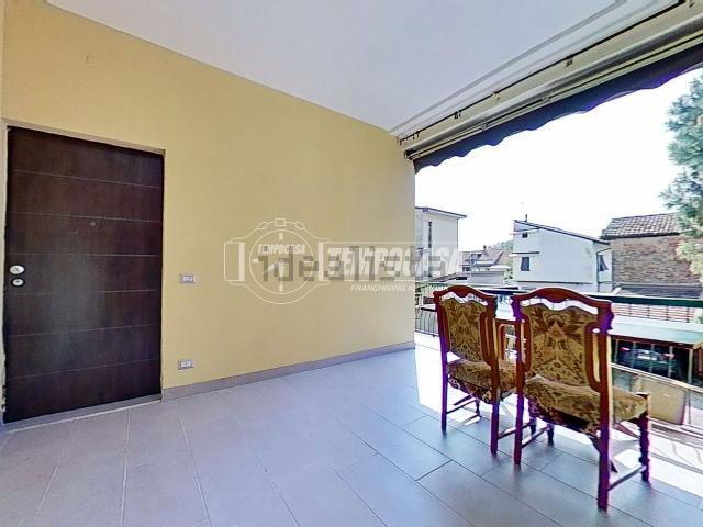 Appartamento in vendita a Biassono, Lombardia