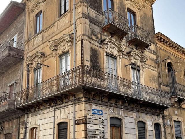 Appartamento in vendita a Santa Maria Di Licodia, Catania