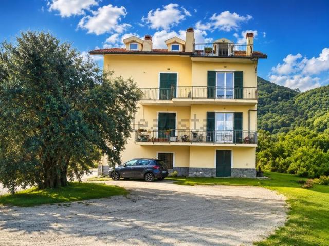 Appartamento in vendita a Vezzi Portio, Liguria