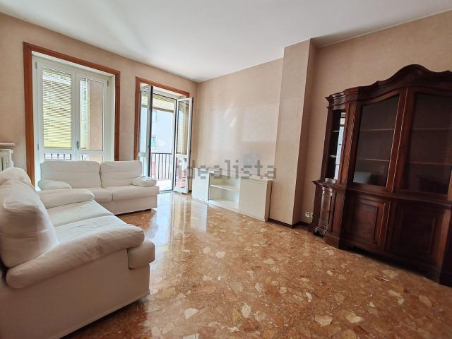 Appartamento in vendita a Bergamo, Lombardia