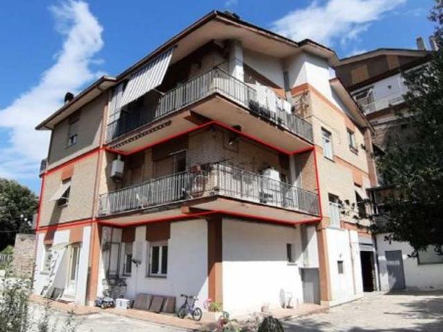 Appartamento in vendita a Capranica, Lazio