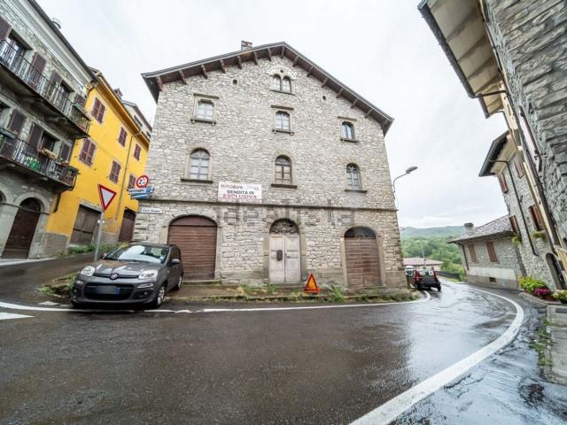 Appartamento in vendita a Corniglio, Reggio Emilia