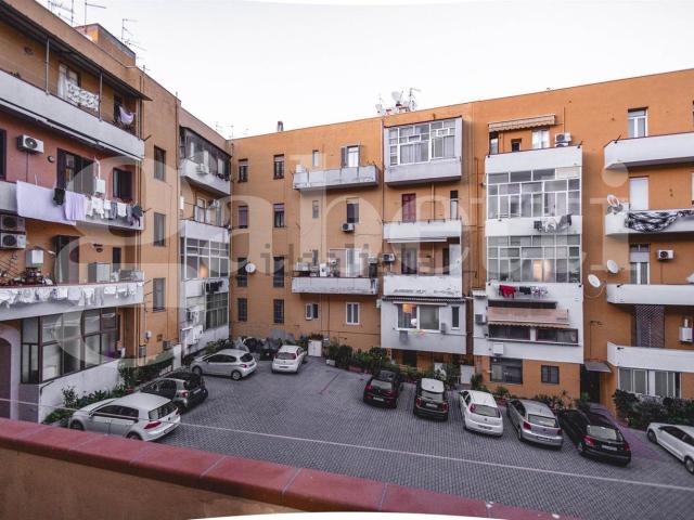 Appartamento in vendita a San Benedetto, Cagliari
