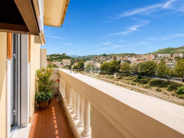 Appartamento in vendita a Oliveto, Imperia