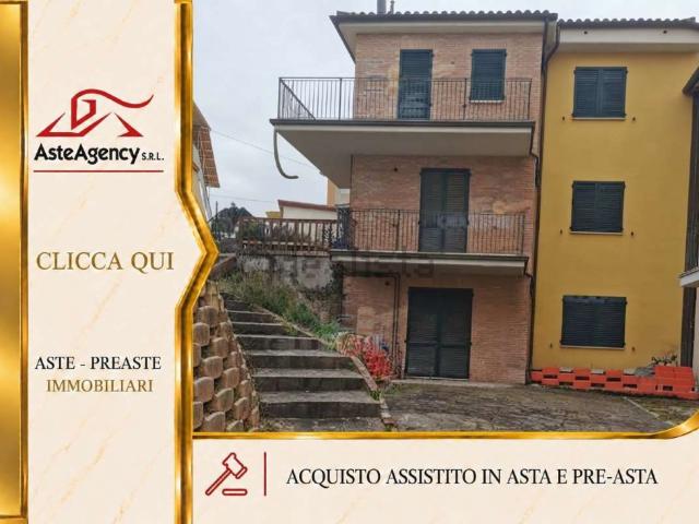Appartamento in vendita a Cerreto d'Esi, Ancona