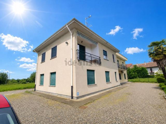 Appartamento in vendita a Cadorago, Lombardia