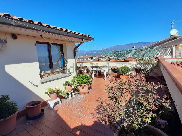 Appartamento in vendita a Pistoia, Nespolo