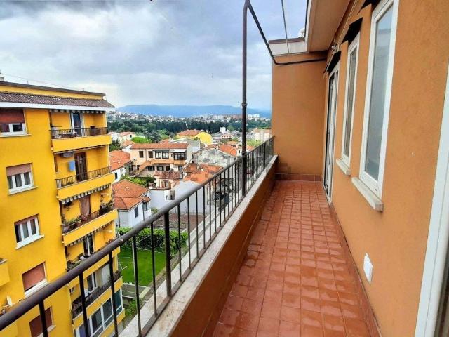 Appartamento in vendita a Servola-Chiarbola-Valmaura-Borgo San Sergio, Villa Opicina