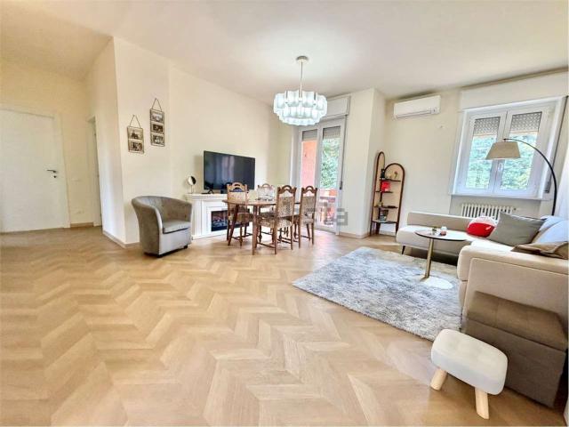 Appartamento in vendita a Barzanò, Lombardia