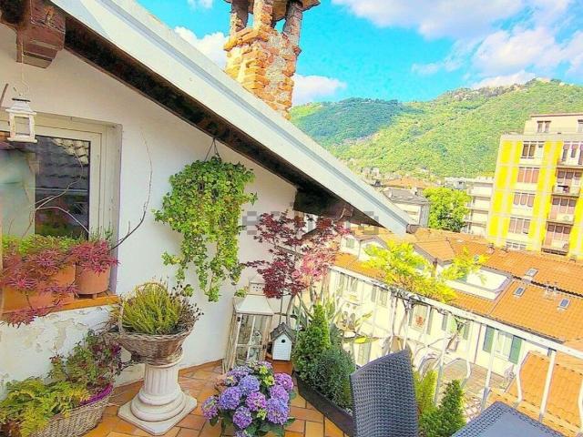 Attico in vendita a San Bartolomeo, Como
