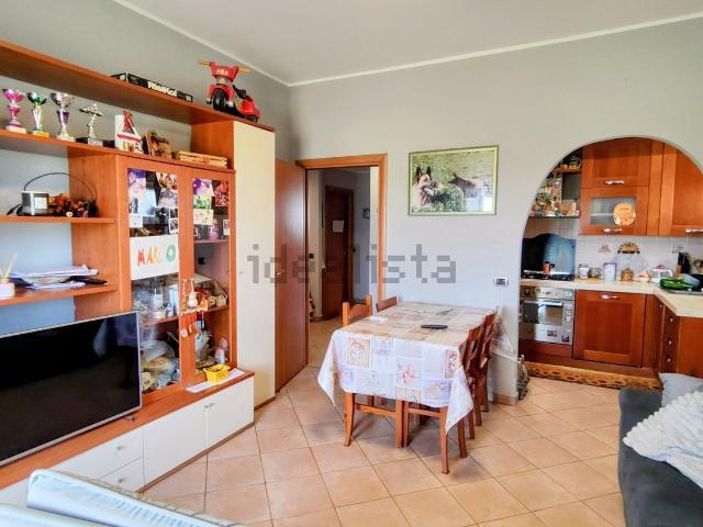 Appartamento in vendita a Bareggio, Lombardia