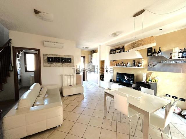 Appartamento in vendita a Agliana, Toscana