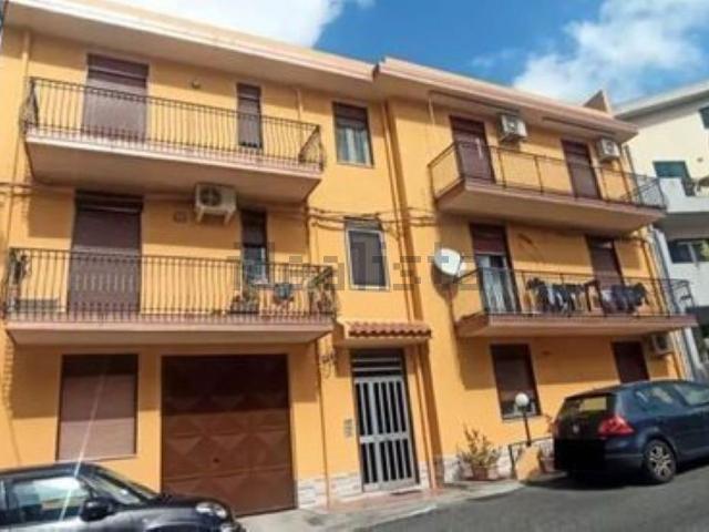 Appartamento in vendita a Santa Lucia Di, Messina