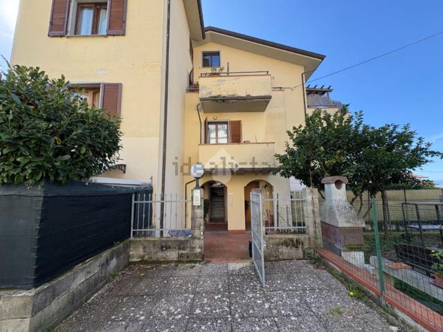 Appartamento in vendita a Turano, Marina Di Massa