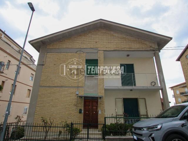 Appartamento in vendita a Tirassegno, Marche