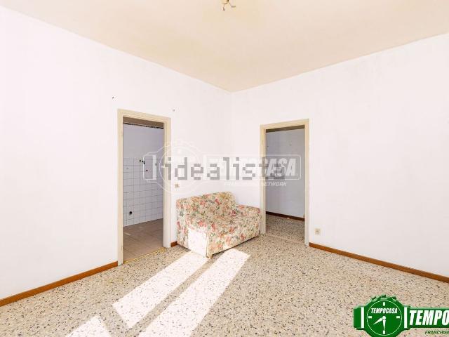 Appartamento in vendita a Voghera, Lombardia