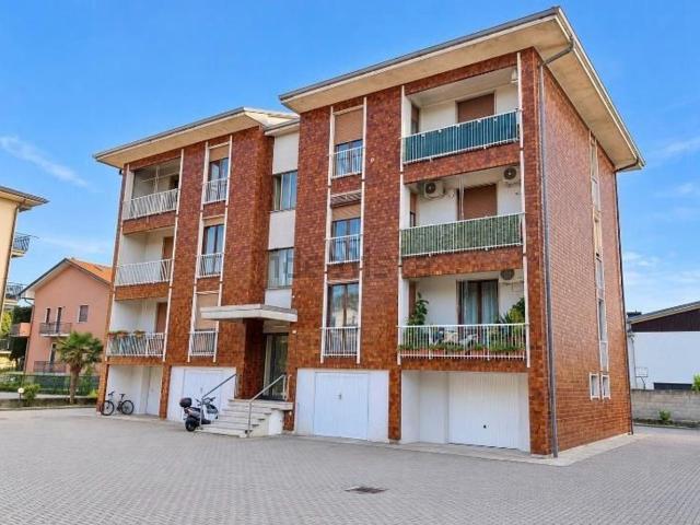 Appartamento in vendita a Pernate, Novara