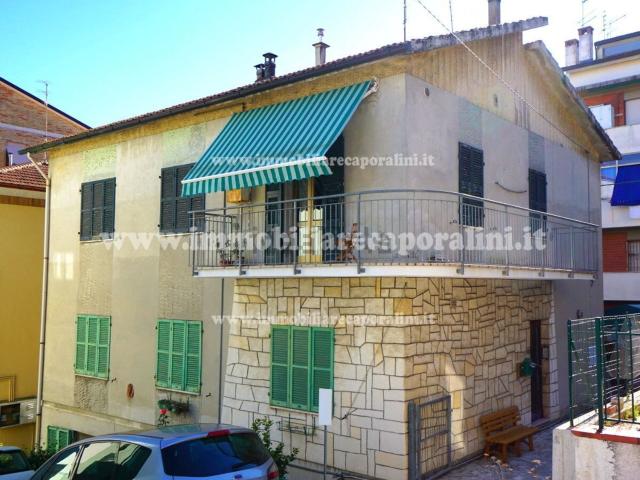 Appartamento in vendita a Porta Pesa, Marche