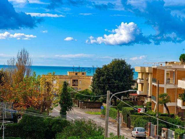 Attico in vendita a Lavinio, Anzio