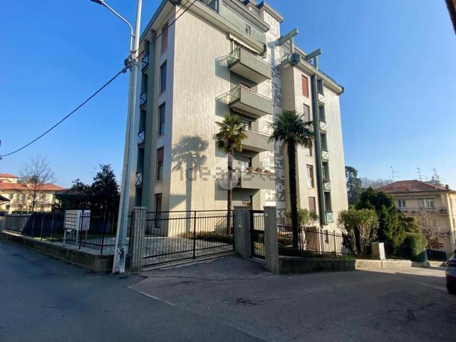 Appartamento in vendita a Cantù, Como