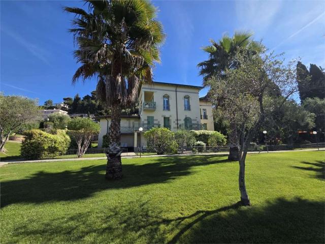 Appartamento in vendita a Bordighera, Liguria