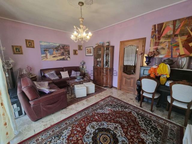 Appartamento in vendita a Varedo, Lombardia