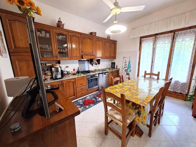 Appartamento in vendita a Lecchi, Toscana