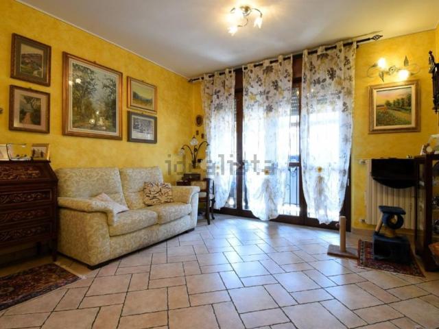 Appartamento in vendita a Rozzano, Lombardia