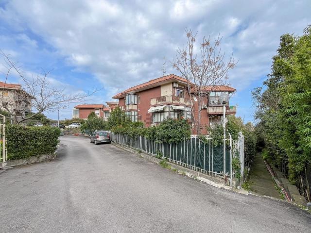 Appartamento in vendita a Aci Castello, Sicilia