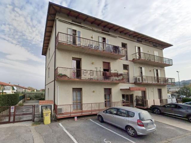 Appartamento in vendita a Quarrata, Tizzana