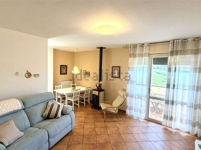 Appartamento in vendita a Montescudo-Monte Colombo, Monte Colombo