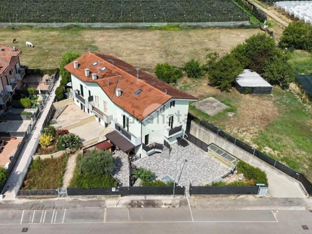 Appartamento in vendita a Zevio, Veneto