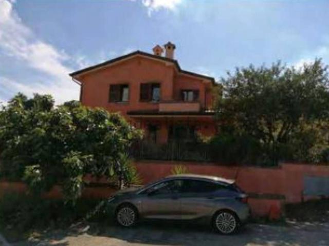 Appartamento in vendita a Contrada Alvata, Marche