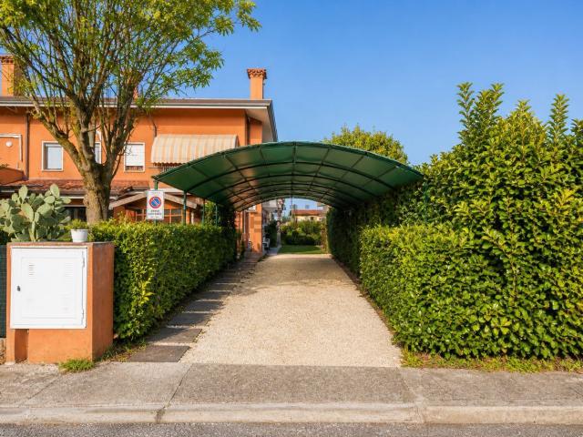 Appartamento in vendita a Carlino, Friuli-Venezia Giulia