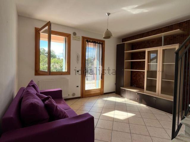 Appartamento in vendita a Crespano del Grappa, Treviso