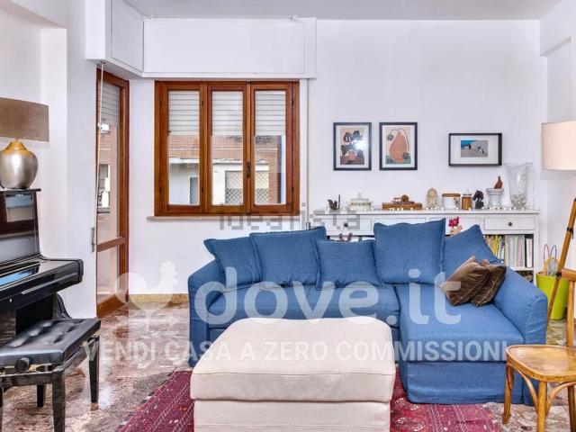 Appartamento in vendita a Nicolosi, Latina