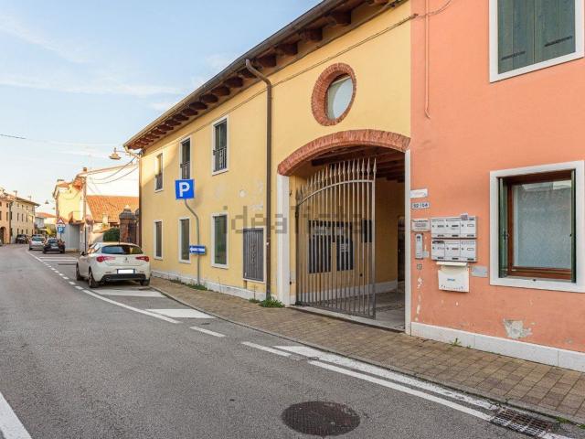 Appartamento in vendita a San Vito Di Leguzzano, Veneto