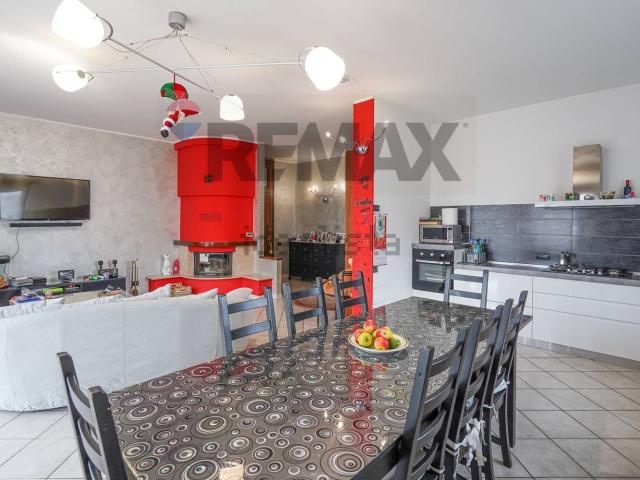Appartamento in vendita a Presezzo, Lombardia
