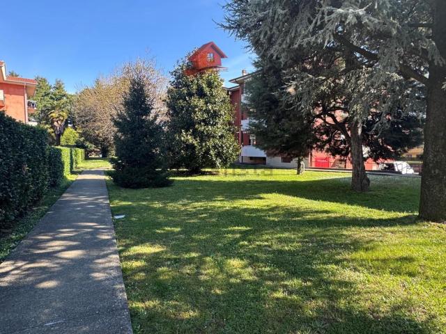 Appartamento in vendita a Brembate, Lombardia