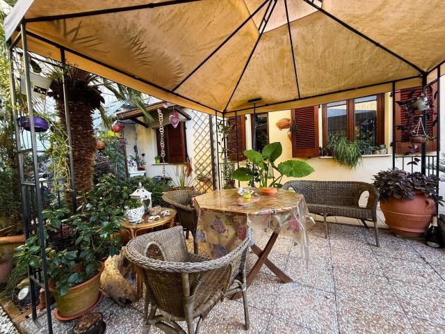 Appartamento in vendita a Bivio Di Ravi, Toscana