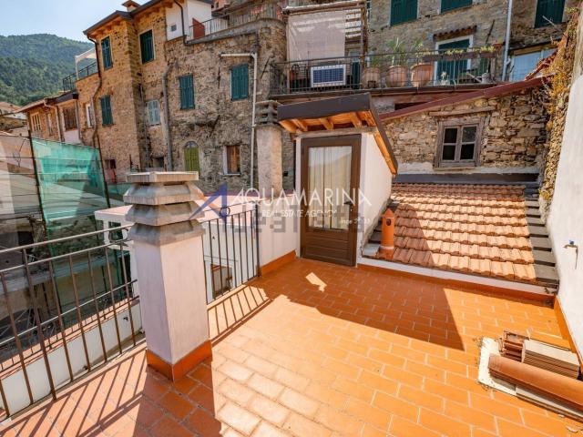 Appartamento in vendita a Baiardo, Liguria