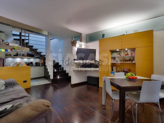 Appartamento in vendita a Lomagna, Lombardia