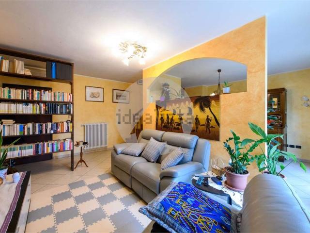 Appartamento in vendita a Val d’Enza, Re