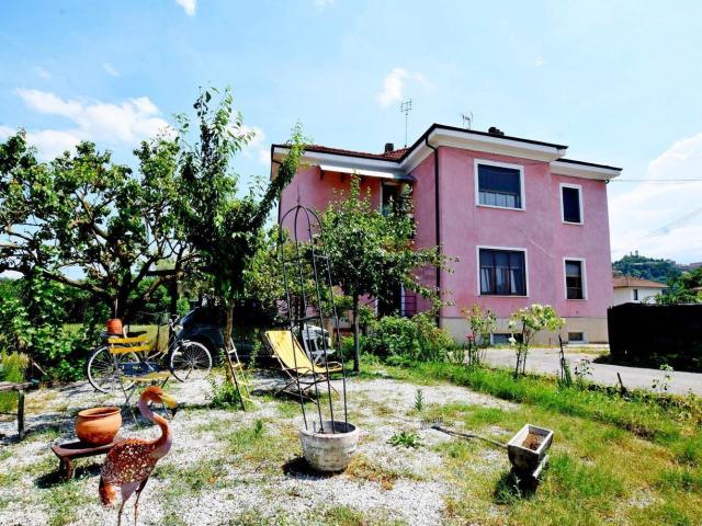 Appartamento in vendita a Carassone, Piemonte