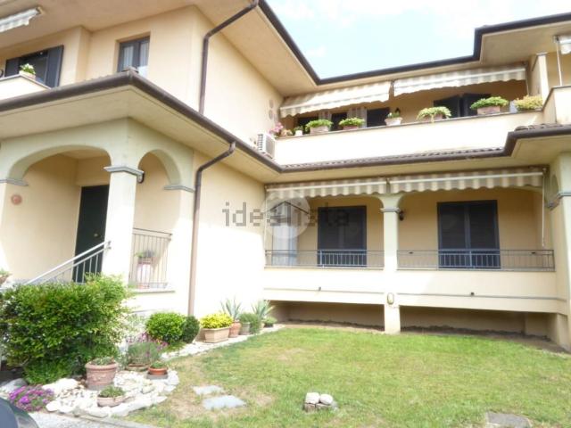 Appartamento in vendita a Pieve Porto Morone, Lombardia