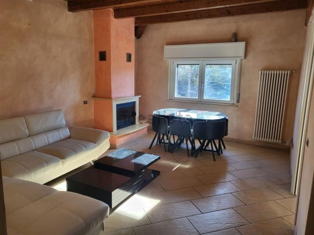Appartamento in vendita a Malnate, Lombardia