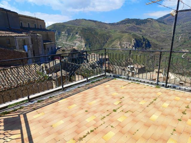 Appartamento in vendita a Petralia Sottana, Sicilia