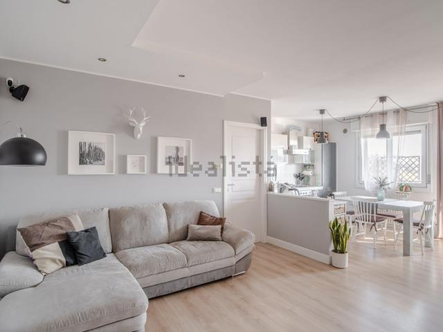 Appartamento in vendita a Sud, Brenzone