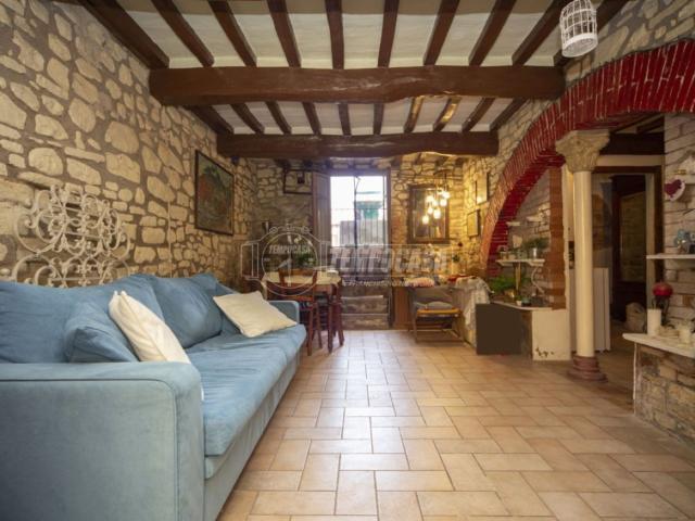 Appartamento in vendita a Cenerente, Perugia