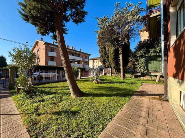 Appartamento in vendita a Sommacampagna, Veneto